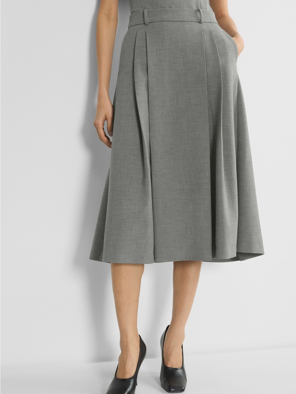 Aritzia Heather Medium Gray Pleated A-Line Midi Skirt